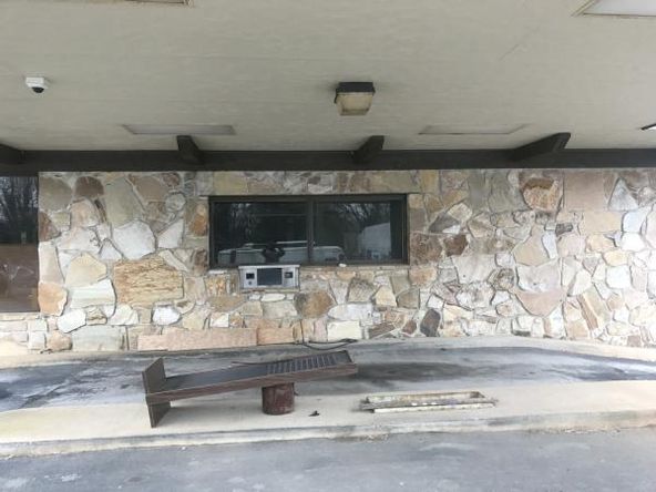 GREAT BANK / RETAIL CORNER: 3809 U.S. 11, Riceville, TN 37370